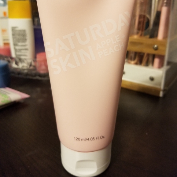 Saturday Skin - Rise+Shine Gentle Cleanser - Picture 4 of 4